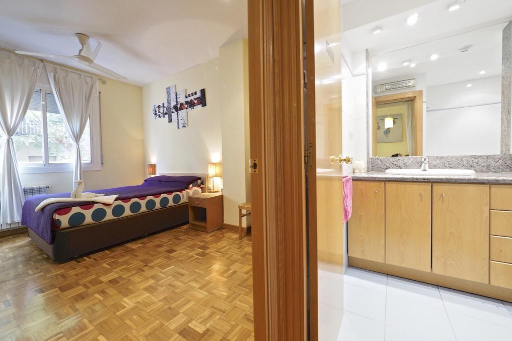 Motorsport Barcelona Hostel Luaran gambar